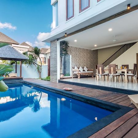The Kamojang Jimbaran Villa Kuta Lombok Exterior foto