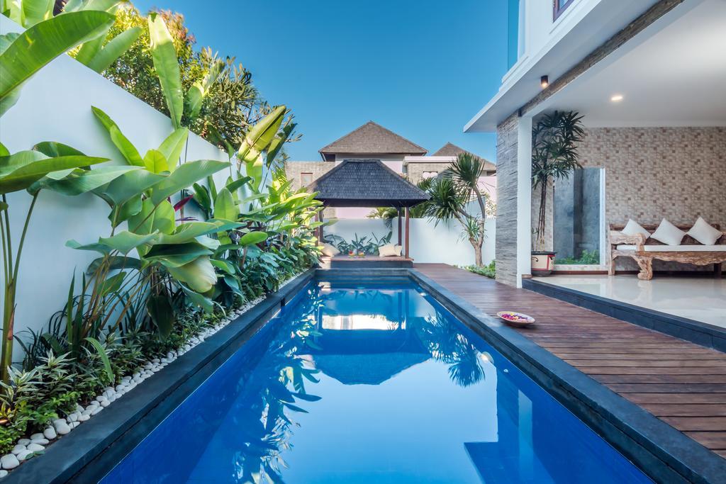 The Kamojang Jimbaran Villa Kuta Lombok Exterior foto