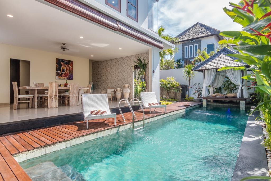The Kamojang Jimbaran Villa Kuta Lombok Exterior foto